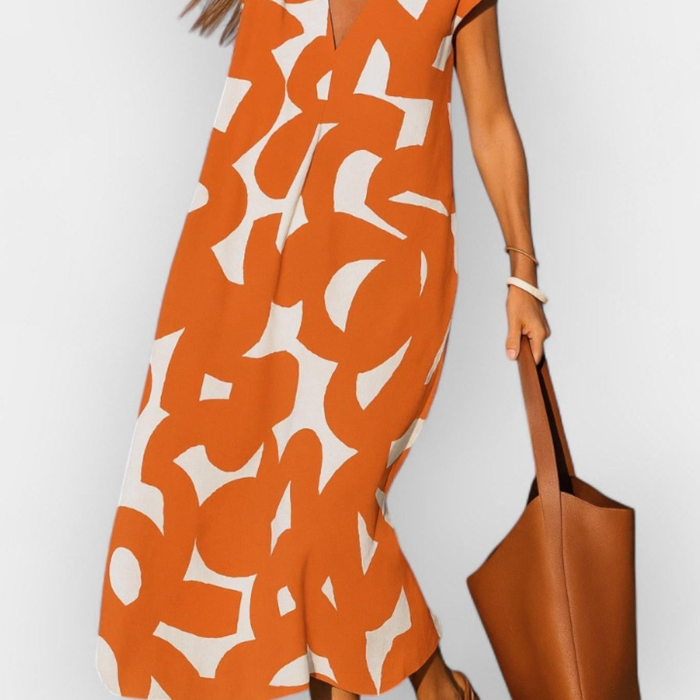 Camilla | Sukienka z dekoltem w serek