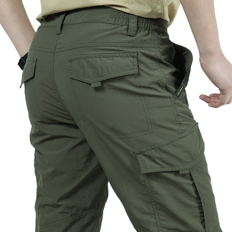 Pantalones con muchos bolsillos para hombres
