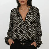 Pernille | Koszulka z dekoltem w serek